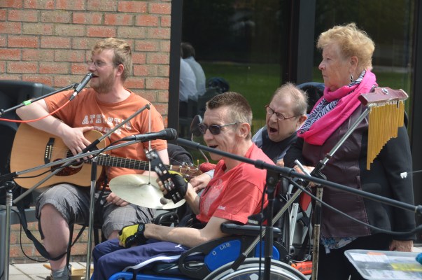 ZO VRIJ  cafetaria 1 juni 2014 062